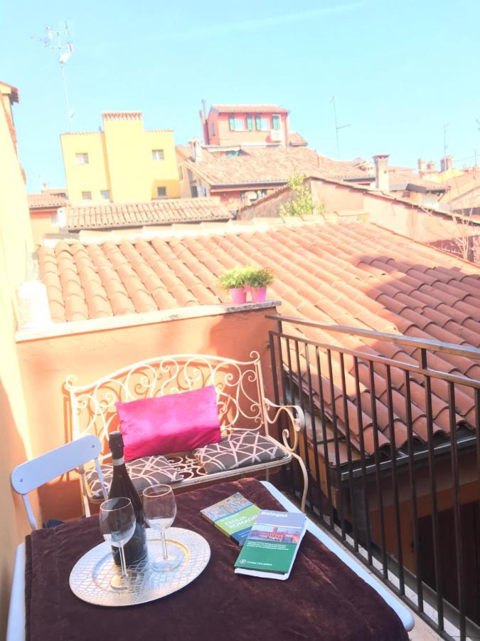 Falcone 22 Bologna Exterior photo